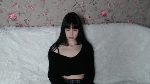 Naemi online show from April 14, 3:40 pm