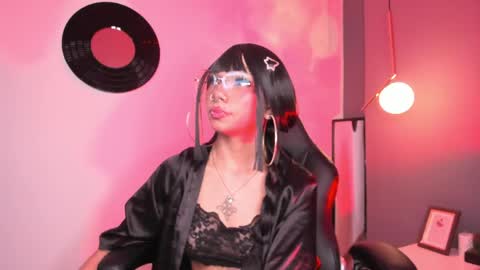 naff_eratu online show from April 4, 9:23 pm