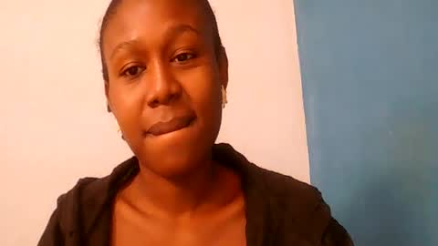 nah296652 online show from June 18, 9:14 am