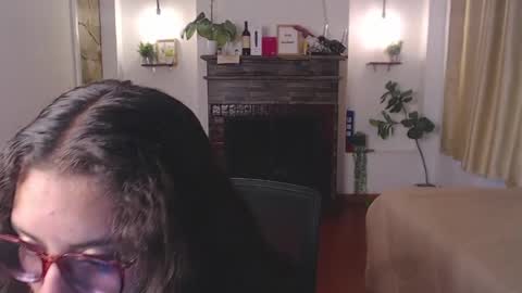 Im Nahala online show from April 8, 2:17 pm