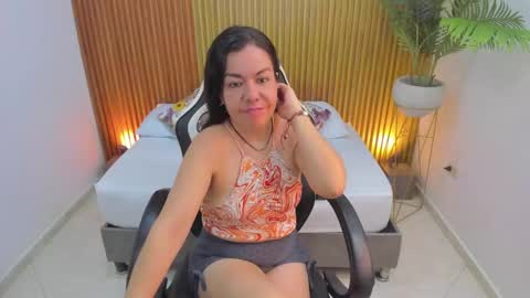 N A H I A online show from February 27, 5:24 am