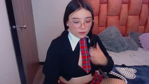 nahia cute     only   online show from February 25, 4:16 pm