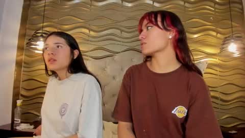 Snapshot of nahia_low chatting on December 2, 7:14 am  Valeria  online show from December 2, 7:14 am