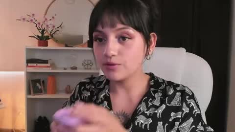 Snapshot of nahiapaws chatting on May 28, 10:29 pm Nahia INDEPENDENT MODEL P online show from May 28, 10:29 pm