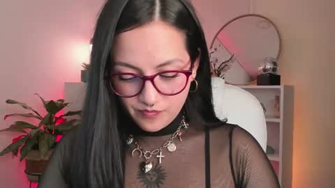 Snapshot of nahiapaws chatting on July 6, 10:45 pm Nahia INDEPENDENT MODEL P online show from July 6, 10:45 pm