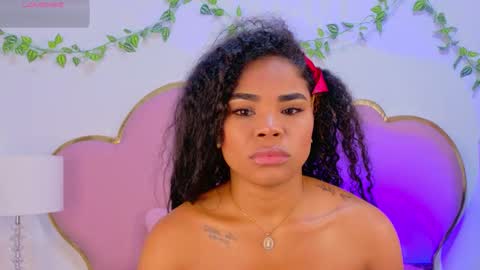 NahiaraReina  online show from December 15, 1:15 pm