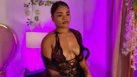 Snapshot of nahiarareina chatting on May 1, 2:21 pm NahiaraReina online show from May 1, 2:21 pm