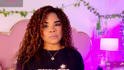 Snapshot of nahiarareina chatting on July 26, 2:35 pm NahiaraReina online show from July 26, 2:35 pm