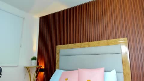 N A H I  online show from October 11, 12:15 pm