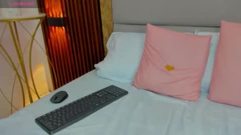 N A H I  online show from October 15, 1:00 pm