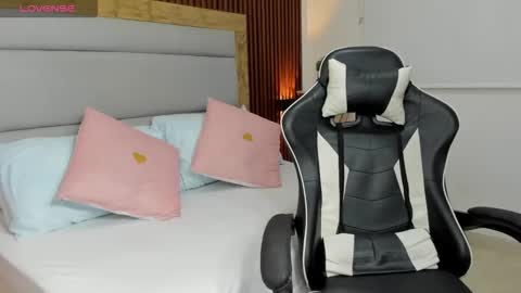 N A H I  online show from October 21, 12:17 pm