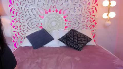 Snapshot of nahomi_key_ chatting on October 17, 7:49 pm Nahomi online show from October 17, 7:49 pm