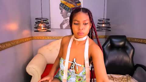 Nahomy online show from October 28, 1:31 am