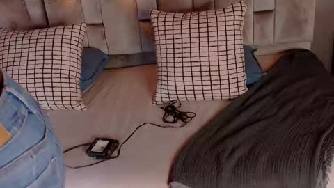  VICTORIA  online show from February 7, 7:28 pm