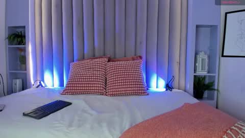  VICTORIA  online show from February 11, 11:37 am