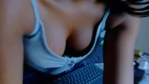 Snapshot of nahomicampbell_ chatting on June 8, 7:36 pm VICTORIA online show from June 8, 7:36 pm