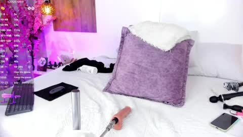 Nahomii online show from April 21, 9:28 pm