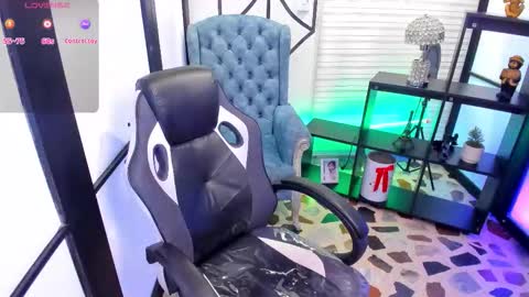 Nahomi online show from November 21, 6:01 am