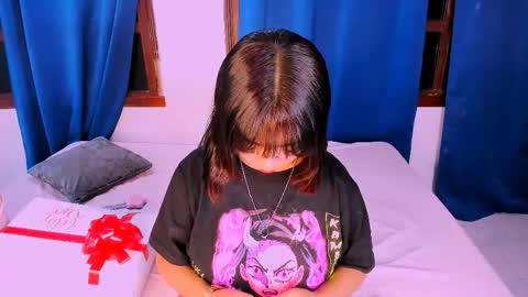 Nahomy online show from September 25, 7:23 am