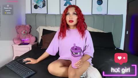 Naia online show from November 12, 7:57 pm