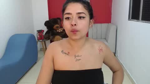 Snapshot of naia_sweetsex chatting on October 23, 11:53 am naia_sweetsex online show from October 23, 11:53 am