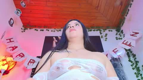 Naia x online show from October 29, 7:59 pm