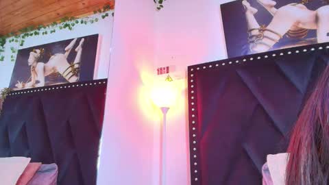 Naia x online show from February 25, 11:36 pm