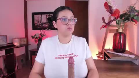 naiara_dreams online show from July 28, 2:29 am