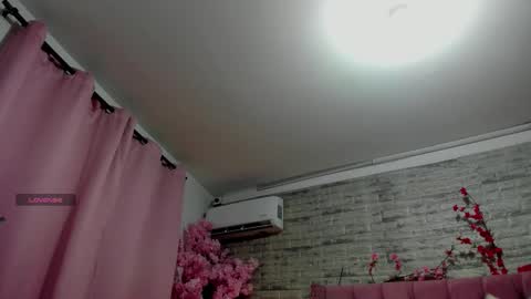 naiawhisper online show from February 26, 11:53 am