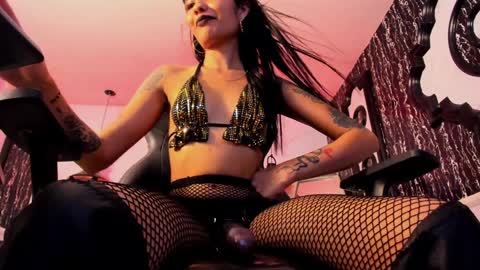 Naila online show from January 17, 6:33 pm