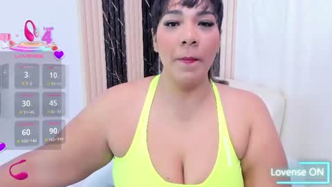 Snapshot of nailha1 chatting on June 19, 9:29 pm Nailha online show from June 19, 9:29 pm