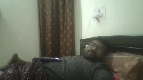 NAIRANANDU28 online show from April 10, 3:01 am