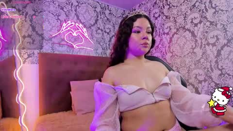 Snapshot of nairobii_tay chatting on December 16, 3:22 am NAIROBII online show from December 16, 3:22 am