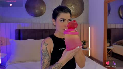 Naisha Ford online show from November 21, 4:55 am