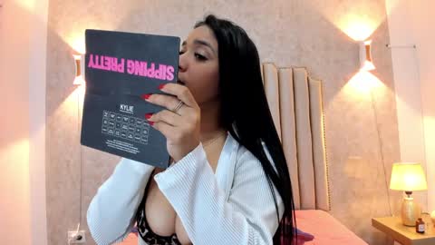 Naisha Rousell online show from December 26, 2:33 am