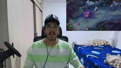 Snapshot of naitsihrc chatting on November 22, 4:55 am Nait online show from November 22, 4:55 am