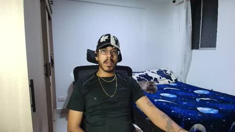 Snapshot of naitsihrc chatting on December 5, 2:09 am Nait online show from December 5, 2:09 am