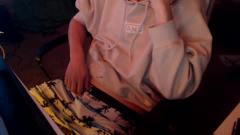 Snapshot of naj8 chatting on September 15, 3:39 am Drew online show from September 15, 3:39 am