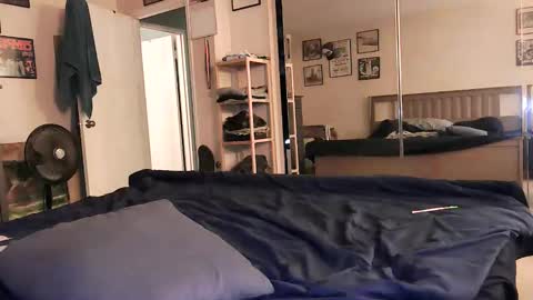 nakedmonkey online show from March 6, 2:19 am