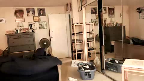 Snapshot of nakedmonkey chatting on July 3, 2:18 am nakedmonkey online show from July 3, 2:18 am