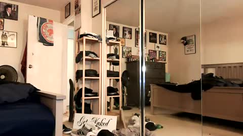 Snapshot of nakedmonkey chatting on July 15, 1:44 am nakedmonkey online show from July 15, 1:44 am