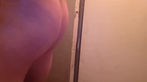 Snapshot of nakednate1780 chatting on October 6, 4:43 am nakednate1780 online show from October 6, 4:43 am