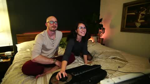 nakedpaint245477 online show from December 18, 2:53 am