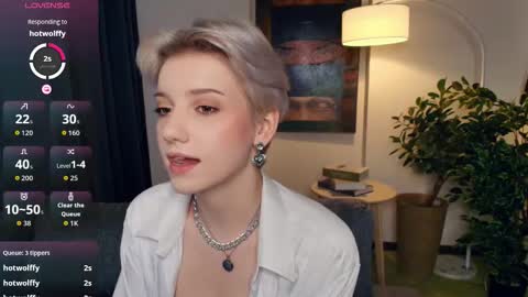 Kate online show from November 13, 1:32 pm