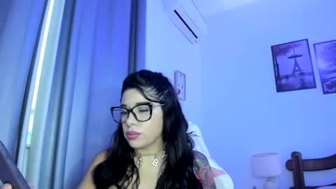 Nala Latina online show from October 28, 8:18 am