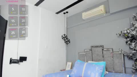 nalapalmer online show from February 22, 7:12 pm