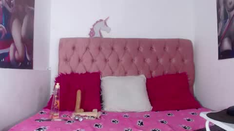 NALAROY online show from November 25, 4:56 am