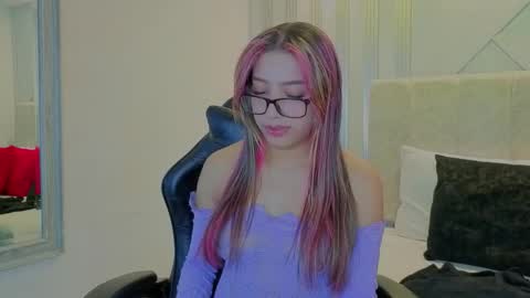 nami_sweet_ online show from October 12, 2:10 am