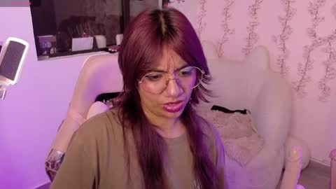 nami_usagi online show from April 15, 7:54 pm