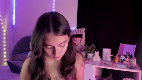 nami_white online show from October 10, 1:37 am